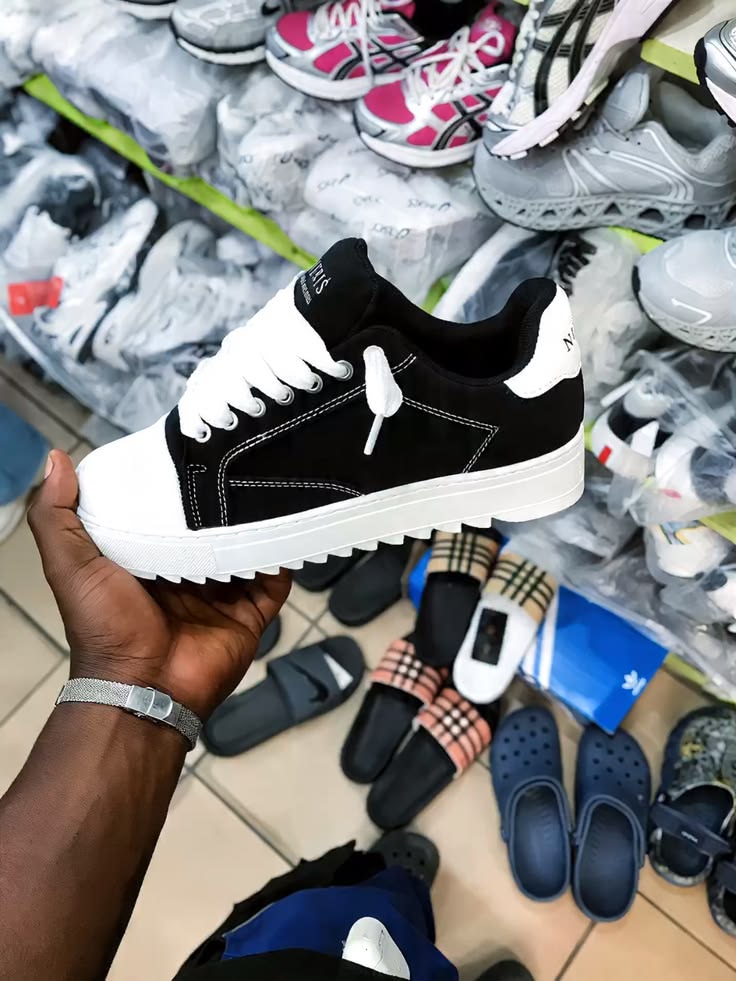 Men's shoes