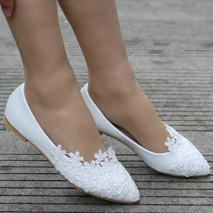 XIHAHA Large Size Flat Lace Wedding Shoes Pointed Toe Casual Flat Fashion White Lace Bridesmaid Shoe Lightweight White Shoes